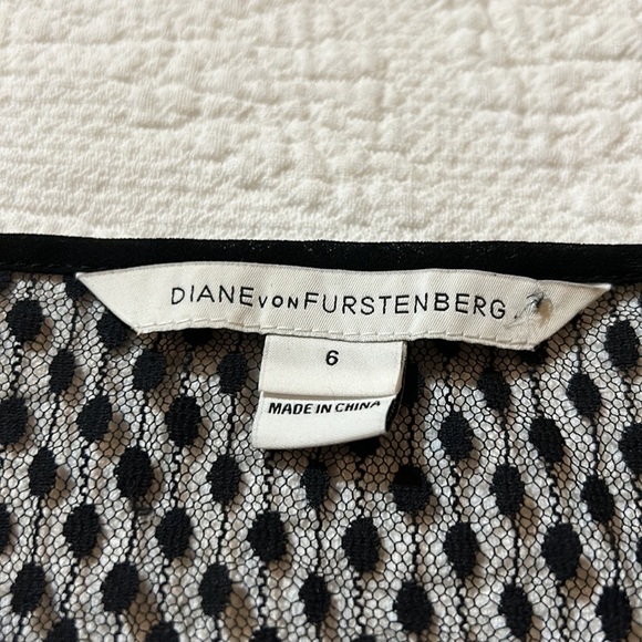 Diane Von Furstenberg Mini Dress. Size 6 - Picture 11 of 14